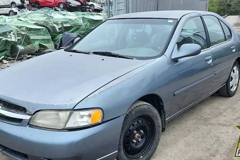 Photo of 1999 Nissan Altima