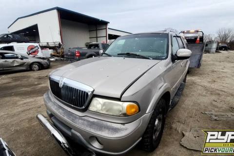 Photo of 2000 Lincoln Navigator
