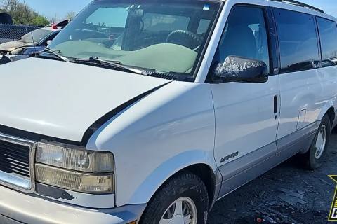 Photo of 1999 Gmc Safari