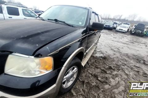 Photo of 2004 Ford Expedition