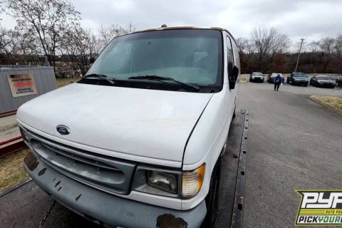 Photo of 2000 Ford E-150 Econoline
