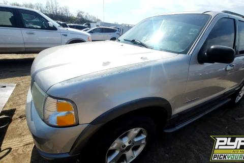 Photo of 2004 Ford Explorer