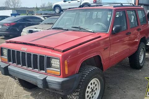 Photo of 1997 Jeep Cherokee