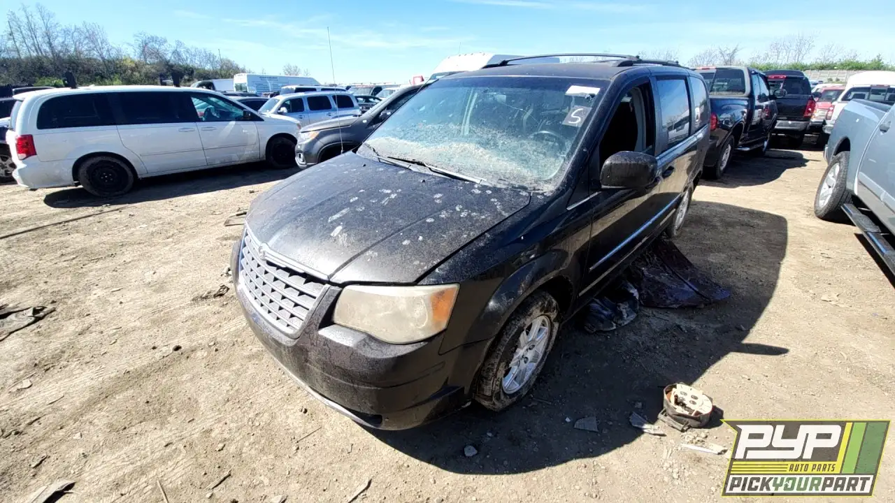 Photo of 2010 Chrysler Town & Country