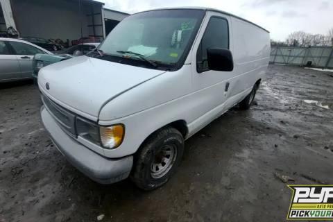 Photo of 2002 Ford E-150 Econoline