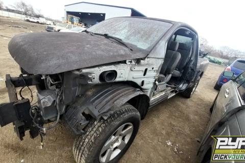 Photo of 2005 Nissan Titan