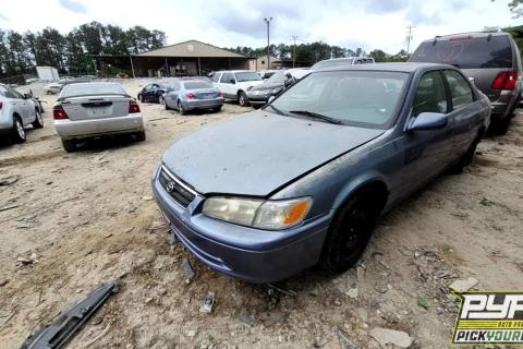 Photo of 2000 Toyota Camry