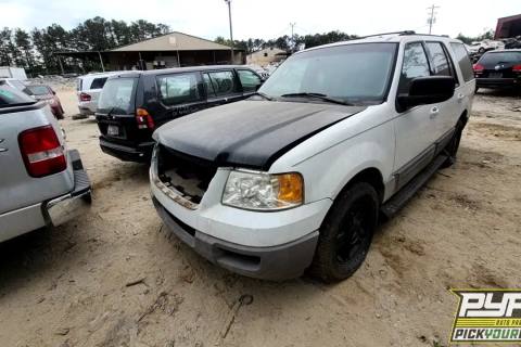 Photo of 2003 Ford Expedition