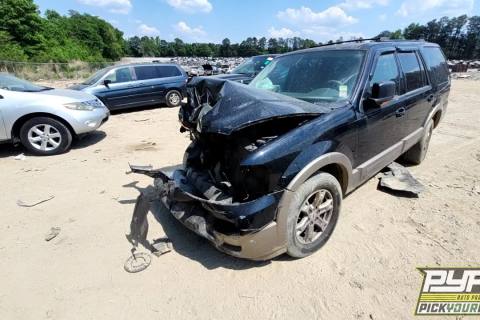 Photo of 2004 Ford Expedition