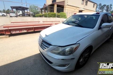 Photo of 2013 Hyundai Genesis