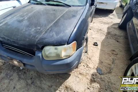 Photo of 2003 Ford Escape