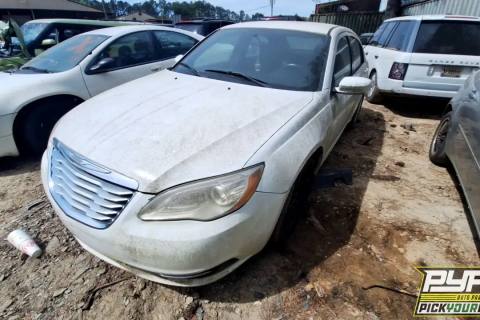 Photo of 2014 Chrysler 200