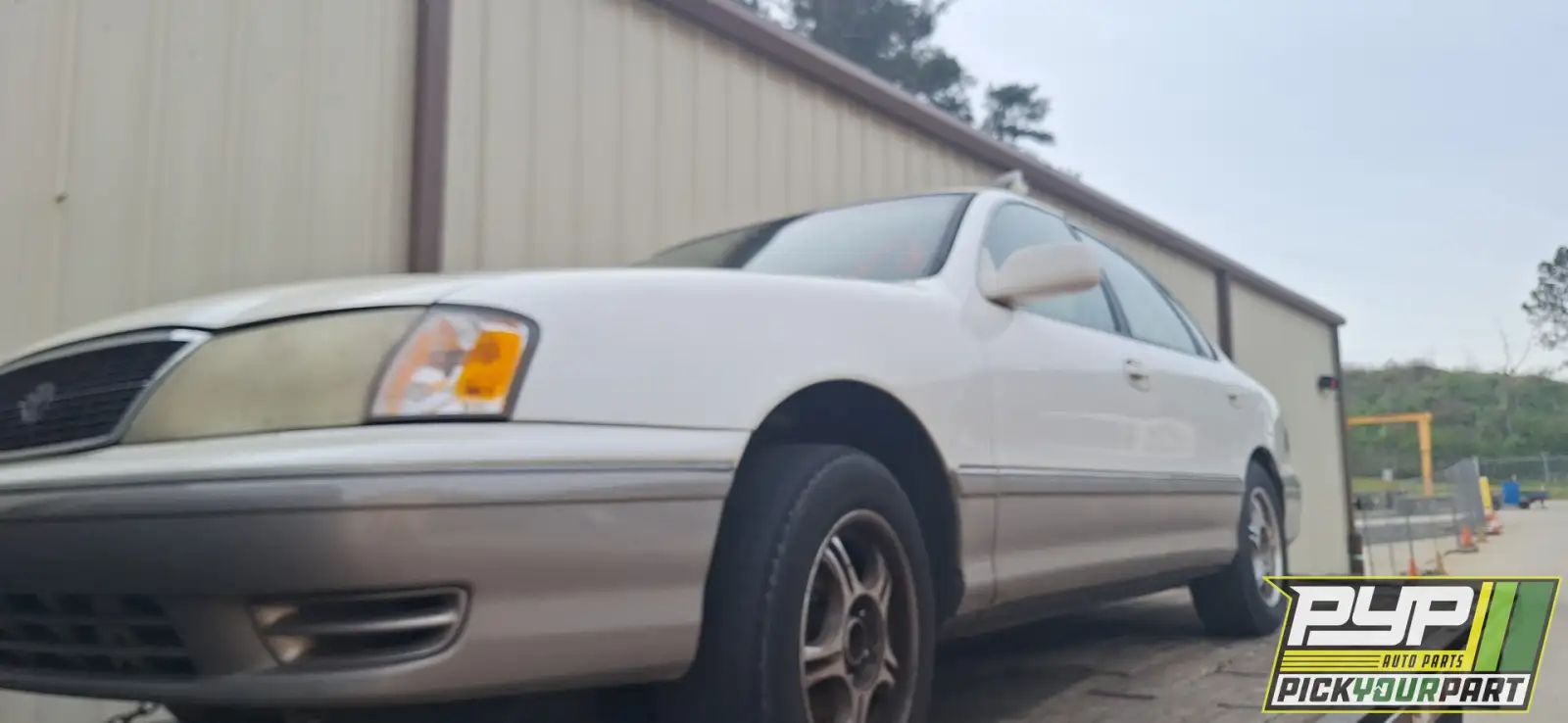 Photo of 1999 Toyota Avalon