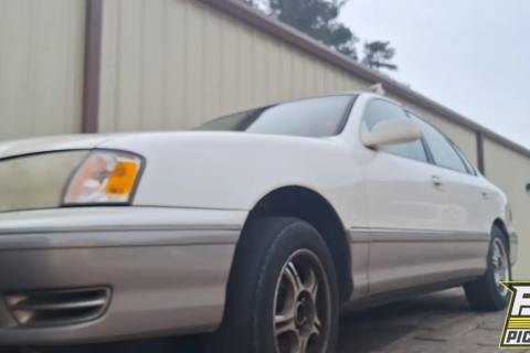 Photo of 1999 Toyota Avalon
