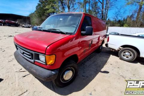 Photo of 2005 Ford E-250