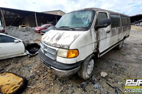Photo of 2001 Dodge Ram 3500 Van