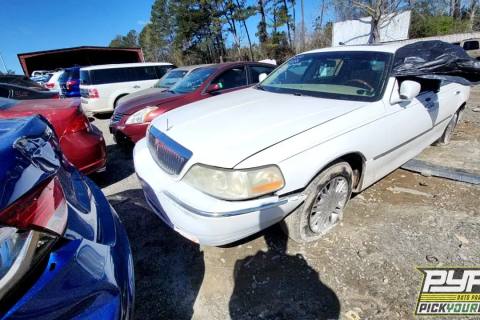 Photo of 2007 Lincoln Town Car