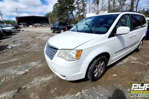 Photo of 2009 Chrysler Town & Country