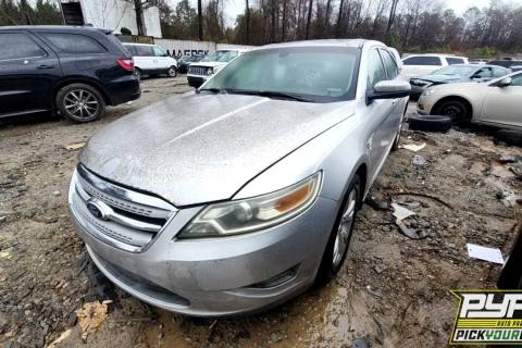 Photo of 2010 Ford Taurus