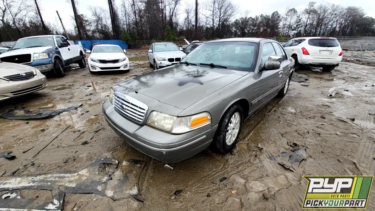 Photo of 2003 Ford Crown Victoria