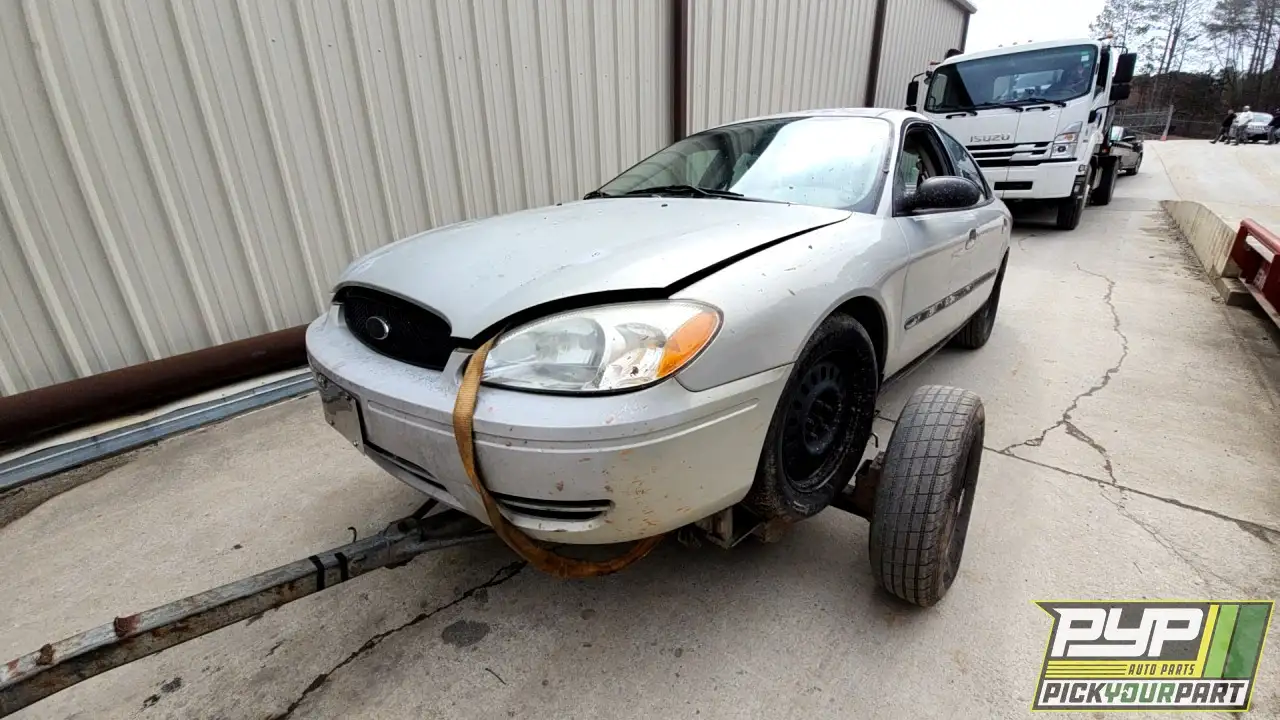 Photo of 2005 Ford Taurus