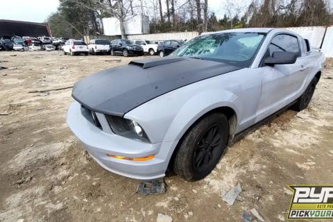 Photo of 2006 Ford Mustang