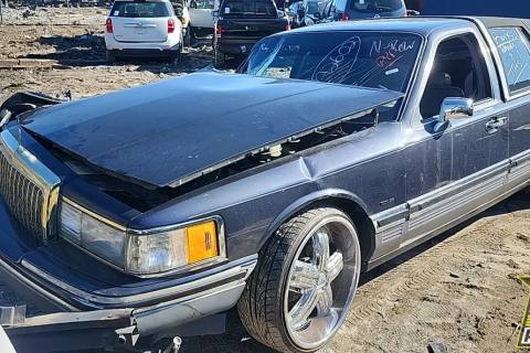 Photo of 1994 Lincoln Town Car