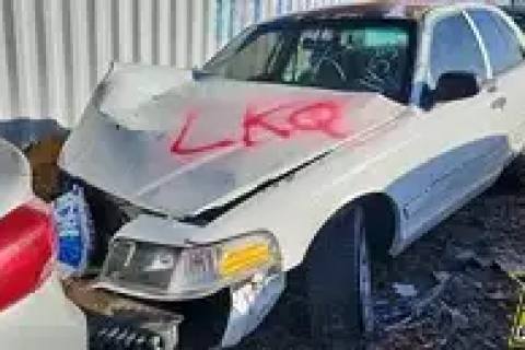 Photo of 2008 Ford Crown Victoria