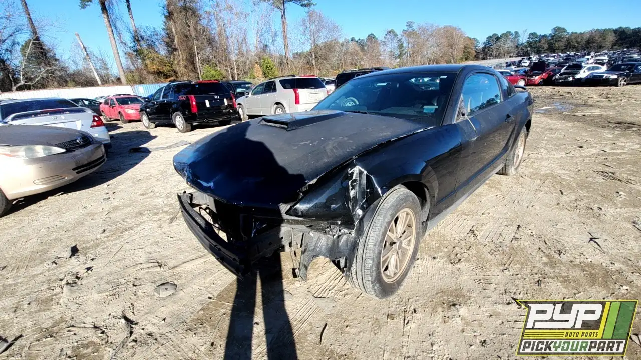 Photo of 2005 Ford Mustang