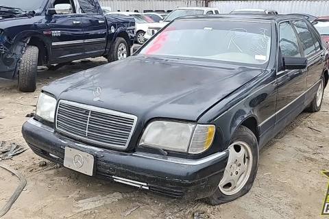 Photo of 1999 Mercedes-Benz S320