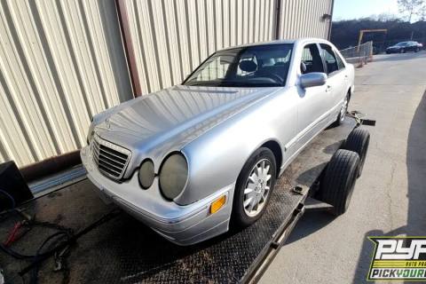Photo of 2001 Mercedes-Benz E320