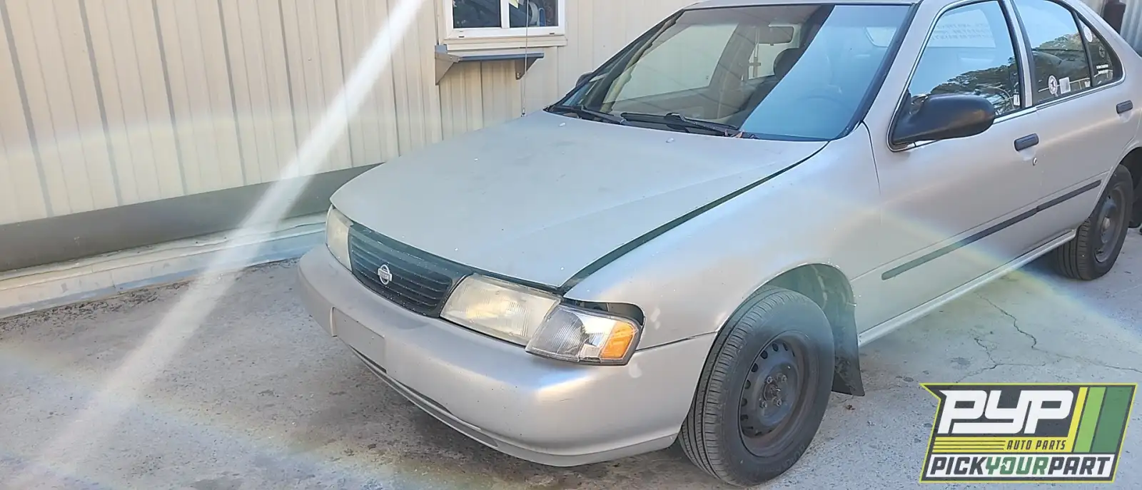 Photo of 1995 Nissan Sentra