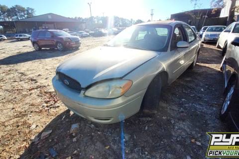 Photo of 2006 Ford Taurus