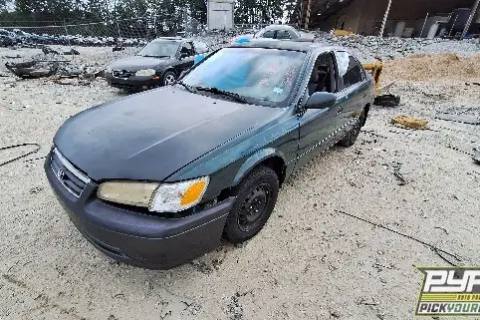 Photo of 1999 Toyota Camry