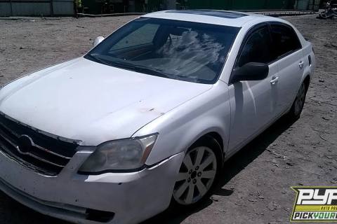 Photo of 2005 Toyota Avalon