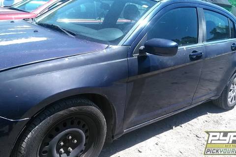 Photo of 2013 Chrysler 200