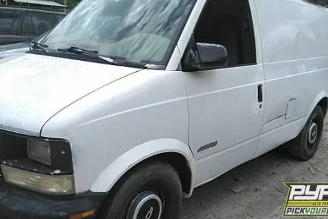 Photo of 1999 Chevrolet Astro