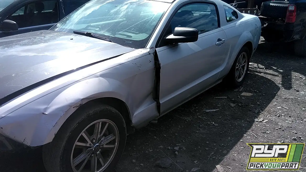Photo of 2005 Ford Mustang