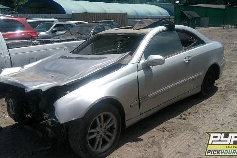 Photo of 2005 Mercedes-Benz Clk320