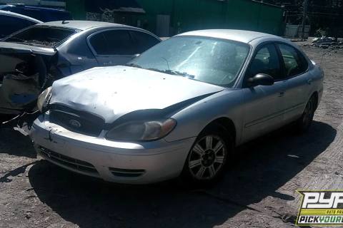 Photo of 2006 Ford Taurus