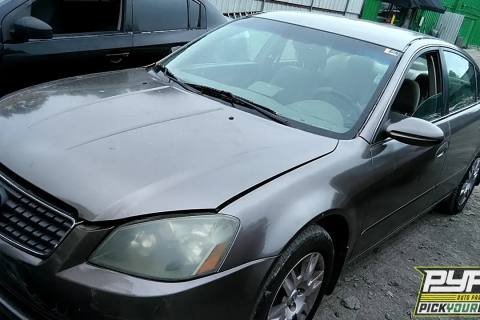 Photo of 2005 Nissan Altima
