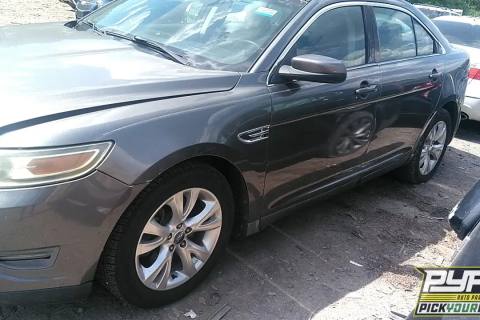 Photo of 2011 Ford Taurus