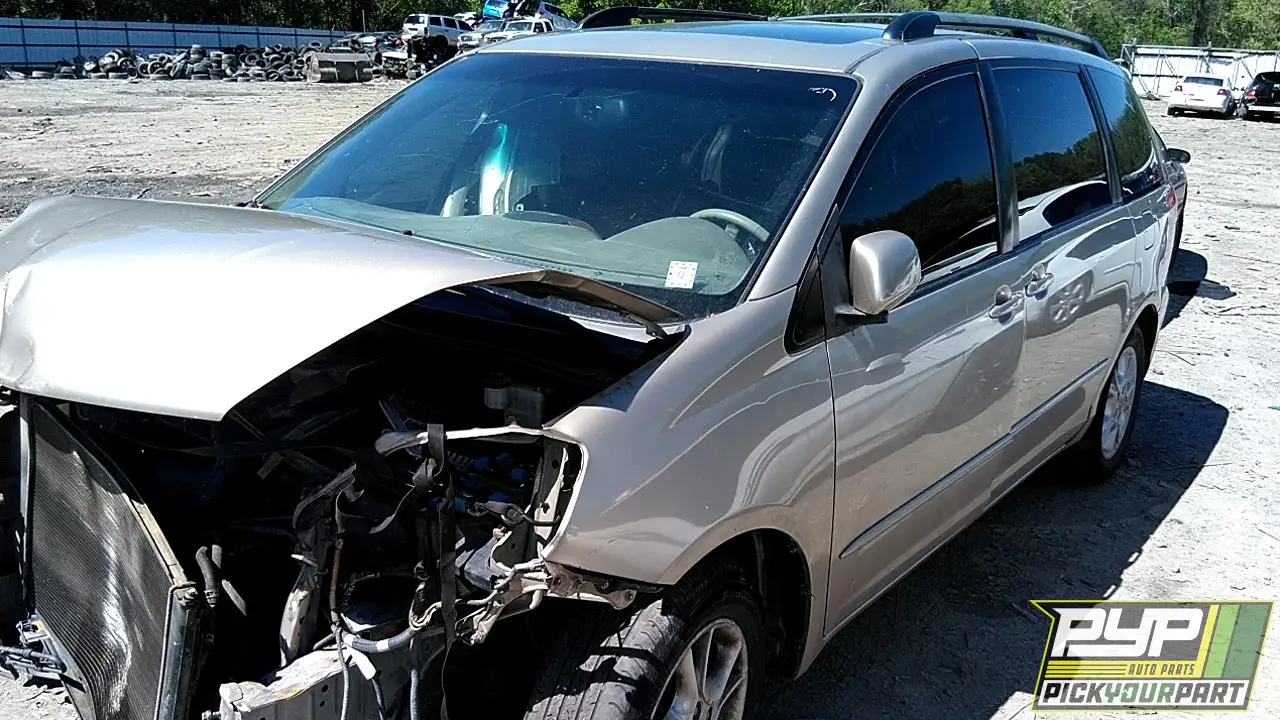 Photo of 2005 Toyota Sienna