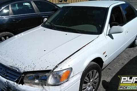 Photo of 1999 Toyota Camry