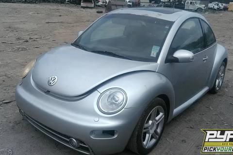 Photo of 2005 Volkswagen Beetle