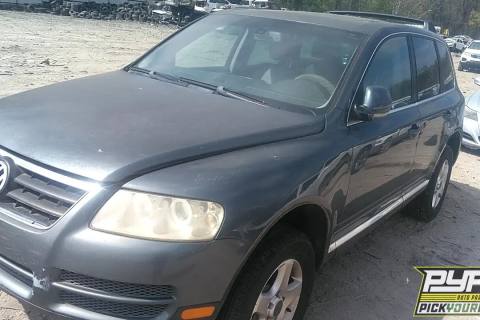 Photo of 2005 Volkswagen Touareg
