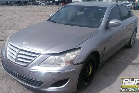 Photo of 2011 Hyundai Genesis