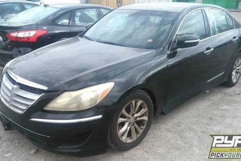 Photo of 2012 Hyundai Genesis