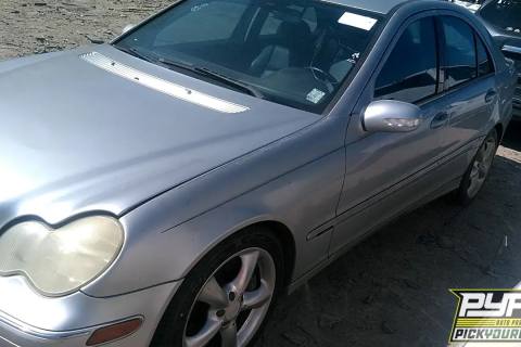 Photo of 2004 Mercedes-Benz C230