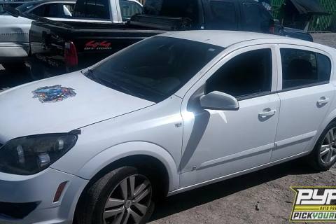 Photo of 2008 Saturn Astra